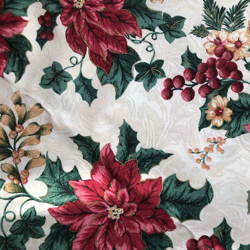 Holiday table cover